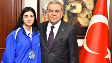 Altın Kızdan Madalyalı Ziyaret