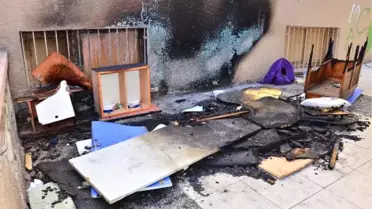 Manisa'da Öğrencilerin Yaptığı Kedi ve Köpek Evleri Ateşe Verildi