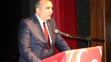 MHP'li Parsak'tan 'Anayasanın İlk Dört Maddesinin Değişeceği' İddialarına Cevap