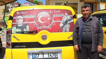 Kahraman Şehitlerin Posterlerini Taksilerinde Taşıyorlar