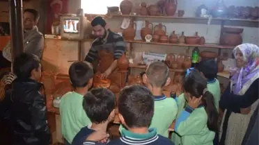 Kaymakam Çocukların Kanka'sı Oldu