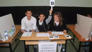 Ortaokul Öğrencileri Bilgileri ile Yarıştı