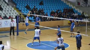 Voleybol Müsabakaları Devam Ediyor