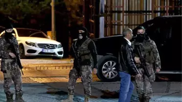 Gazi Mahallesi'nde Ateş Açılan Aracın Sürücüsü: Panikledim, Ehliyetim Olmadığı İçin Kaçtım