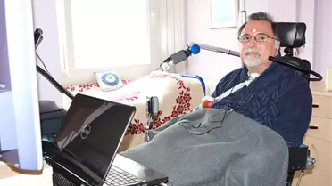 Hawking'i Örnek Alan Göz Doktoru, Hastalara Umut Oldu