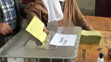 100 Yaşında Sandığa Gitti