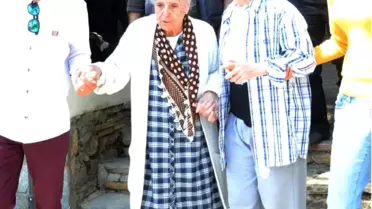 Fatma Girik Oyunu Kullandı, Memduh Ün'ün Mezarına Koştu