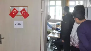 Kullandığı Oyun Fotoğrafını Çeken Vatandaş, Polise Kafa Attı