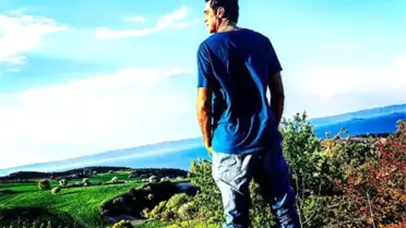 Oyuncu Burak Hakkı, Şehri Terk Edip Doğaya Yerleşti