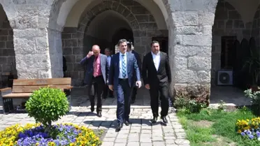 Kosova Kamu Yönetimi Bakanı Mahir Yagcilar, Sokullu Mehmet Paşa Külliyesi'ni Gezdi