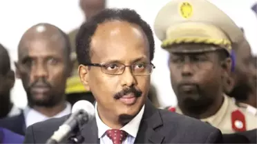 Somali Cumhurbaşkanı Fermacu, Erdoğan'ı Kutladı