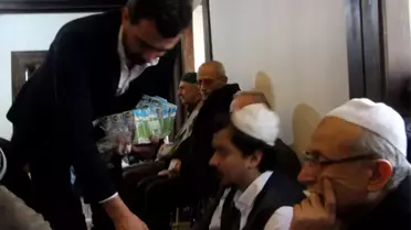 Bu Camide Yüz Yıllardır Miraç Kandilinde Süt Dağıtılıyor