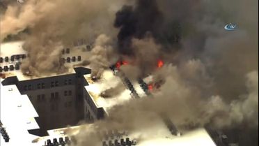 ABD'de Üniversite Yakınında Yangın