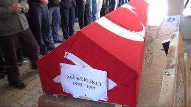 Amcasının Oğlu Hakkari'de Şehit Olan Polis, Trafik Kazasında Yaşamını Yitirdi