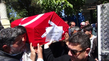 Amcasının Oğlu Hakkari'de Şehit Olan Polis, Trafik Kazasında Hayatını Kaybetti