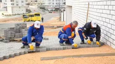 Büyükşehir'den Şereflikoçhisar'da Kaldırım Çalışması