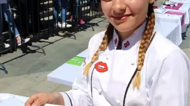 Bolu'da Liseli Aşçı Adayları Yarıştı
