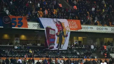 Başakşehir Taraftarından Rıdvan Dilmen'e Mesaj