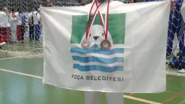 Bulgaristan'da yapılan Karate Turnuvasında Foça Rüzgârı…