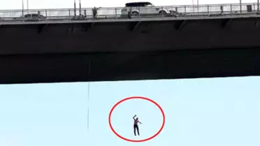 Atlayacaksan Atla Senin Yüzünden Trafikte Kaldık' Dedi