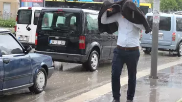Elazığ'da Sağanak Yağış Etkili Oldu
