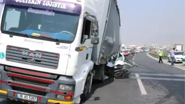 Lastiği Patlayan Tır, Otomobili Ezdi