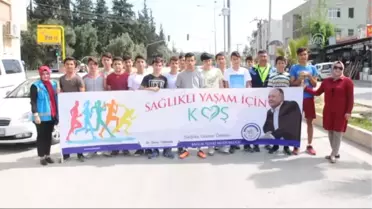 Öğrenciler 'Sağlıklı Yaşam Için' Koştular