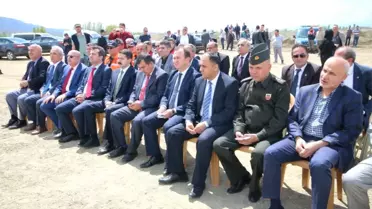 Beyşehir Gölü'ne 450 Bin Yavru Sazan Balığı Bırakıldı