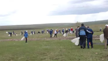Şehitler Diyarını Temiz Tutalım' Temizlik Kampanyasına Öğrenci Desteği