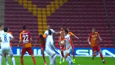G.Saray-Kasımpaşa Maçında Ceza Sahasındaki Elle Müdahale Çok Tartışıldı