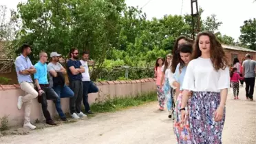 73 Yıllık Gelenek: Aşıklar Sokağı'nda Gönüllerinin Sultanını Aradılar