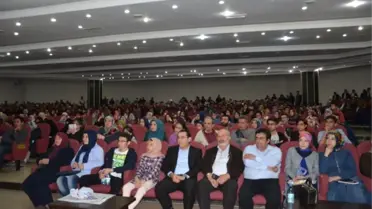 Malatya'da, 'Bilinçli Aile ve Başarının Sırrı' Konferansı
