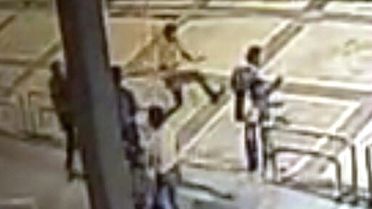 Adana Hipodromu'nda Uçan Tekmeli Saldırı