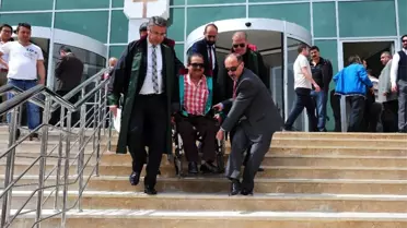 Avukatlardan Engelli Rampası Olan Binada Rampa Eylemi