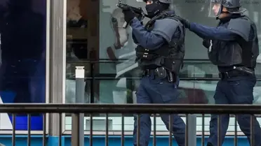 Paris'deki 'Kuzey Gar'I Tahliye Edildi