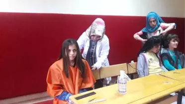 Bingöl'de Engelli Öğrencilere Saç Bakımı