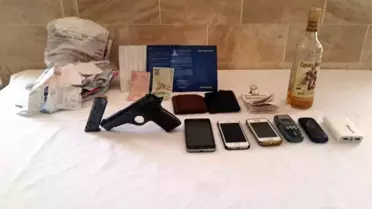 Kaş'ta 3 Kişiyi Silah Zoruyla Gasp Eden İki Kişi Yakalandı