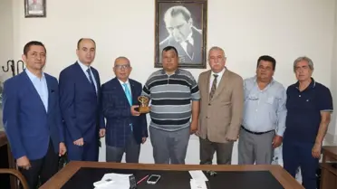 Aydın'da Ayın Şoförü Ödülünü Aldı