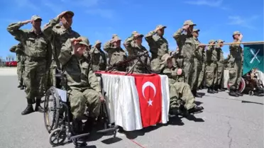 Engelliler Bir Günlüğüne Asker Oldu