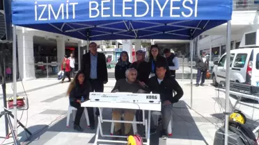 Engelliler Haftası Nedeniyle Belsa Plaza Önünde Mini Konser Verildi