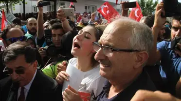 Şehit Uzman Onbaşıyı Son Yolculuğuna Binler Uğurladı