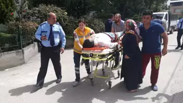 Annesini ve Kız Kardeşini Silahla Rehin Aldı