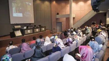 Büsam'dan Siyaset Seminerleri