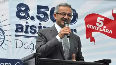 Gebze Belediyesi Beşinci Sınıflara 8 Bin 500 Bisiklet Dağıttı