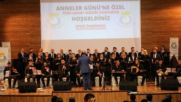 Haliliye'de Annelere Özel Kutlama