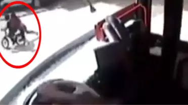 Daracık Yolda Ralli Yapan Otobüsün, Suriyeli Mustafa'yı Katlettiği Anın Görüntüleri