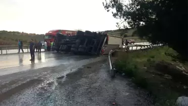 Kula'da Tır Devrildi: 1 Yaralı