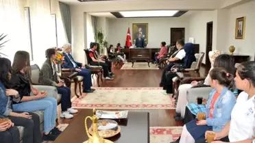 Vali Tapsız, Başarılı Öğrencileri Ödüllendirdi