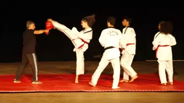 Döşemealtı Halk Eğitimi Merkezi Yılsonu Sergisi Açıldı