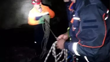 Mantar Toplamak İçin Çıktığı Dağda Mahsur Kalan Vatandaşı Afad Kurtardı